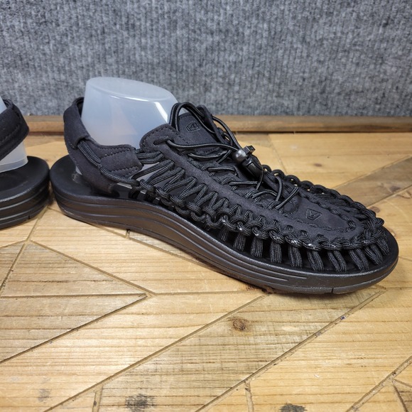 Keen UNEEK Sandal Men's Size 8.5 Black Water River Hiking Magnet Outdoor Sandals - Picture 6 of 13